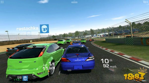 赛车游戏手机版小游戏-疯狂漂移！手机版赛车游戏，挑战你的速度与反应
